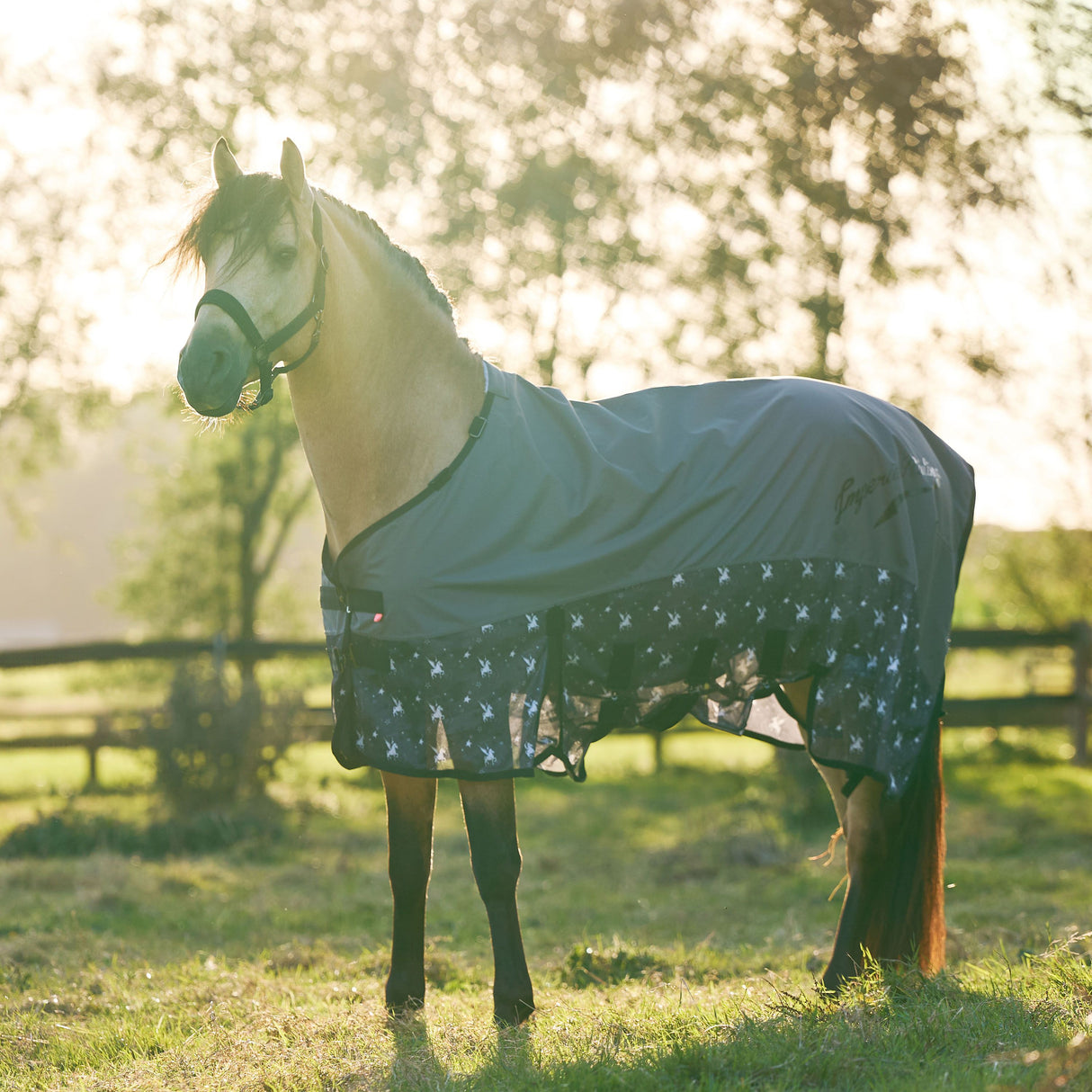 Imperial Riding Super-Dry AOP Rain & Fly Rug #colour_grey-pixie-dust-aop