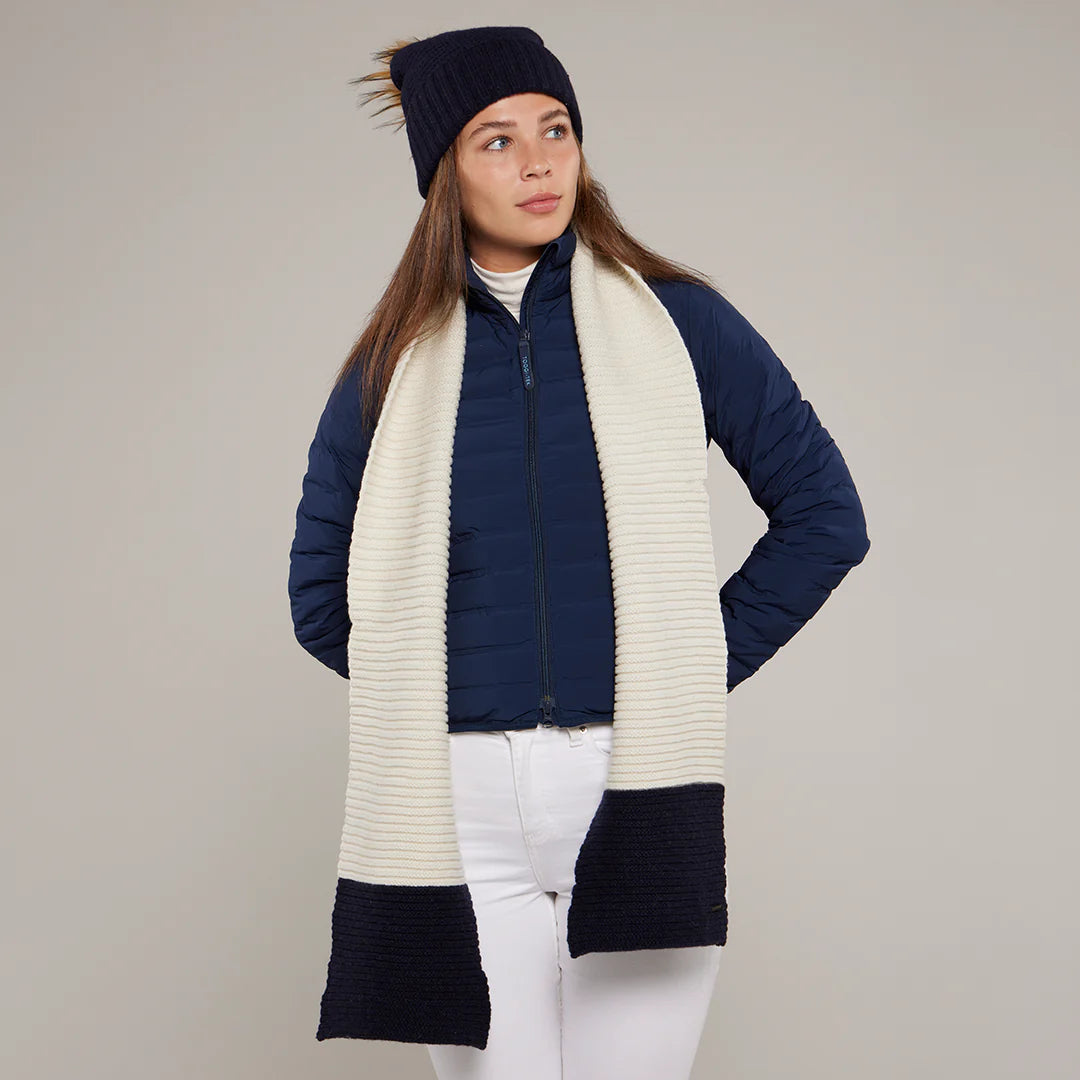 Toggi Thornton Knitted Bobble Hat #colour_midnight-blue