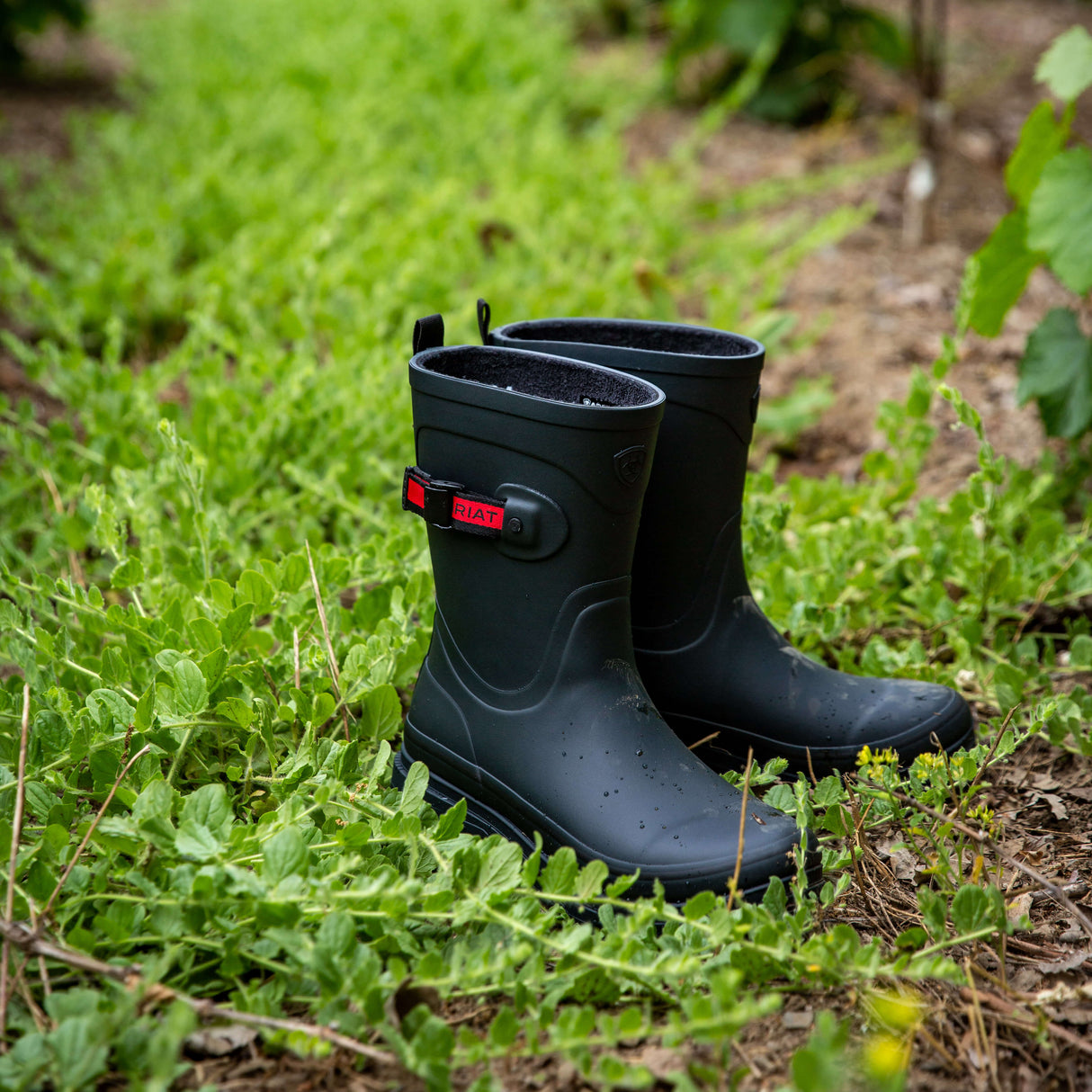 Ariat Women's Kelmarsh Mid Rubber Boot #colour_navy