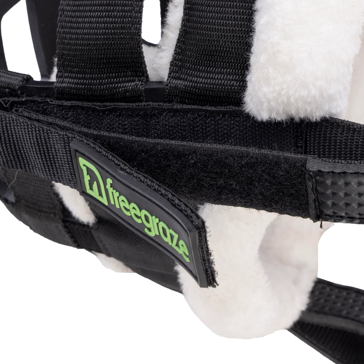 Shires Freegraze Deluxe AirFlow Detachable Grazing Muzzle
