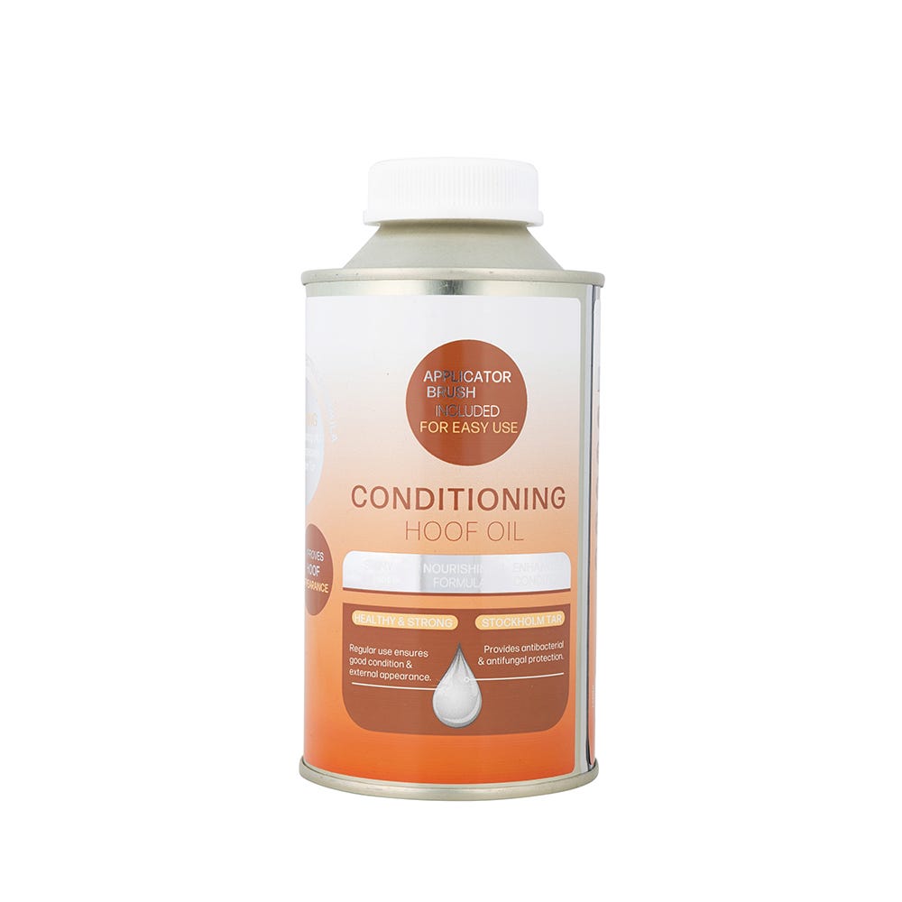 Magic Nourish Conditioning Hoof Oil by Hy Equestrian