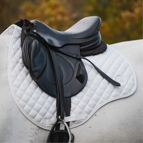 Montar FAIR Jump Saddle Pad #colour_white