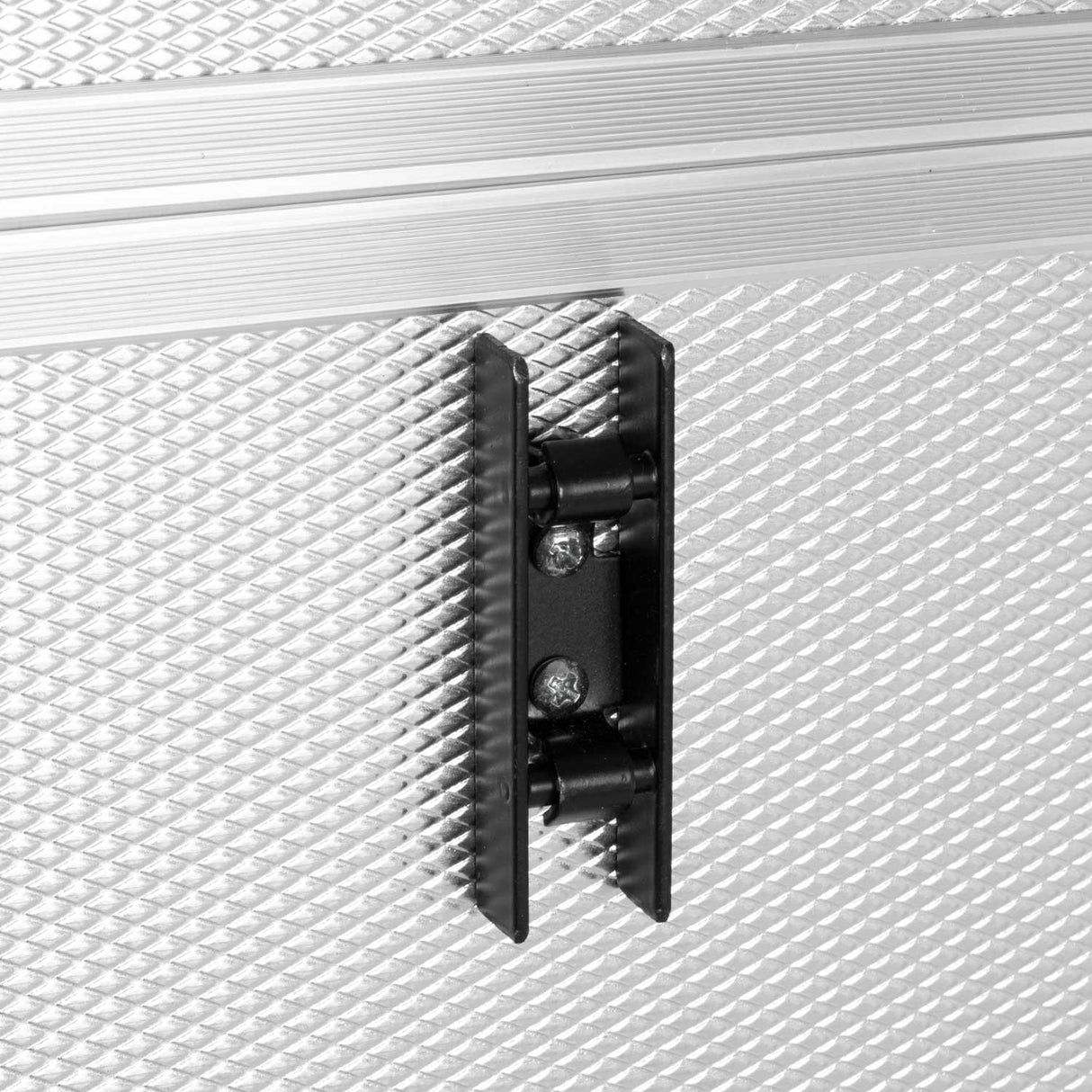 Equestro Saddle Cabinet Vertical Top Model